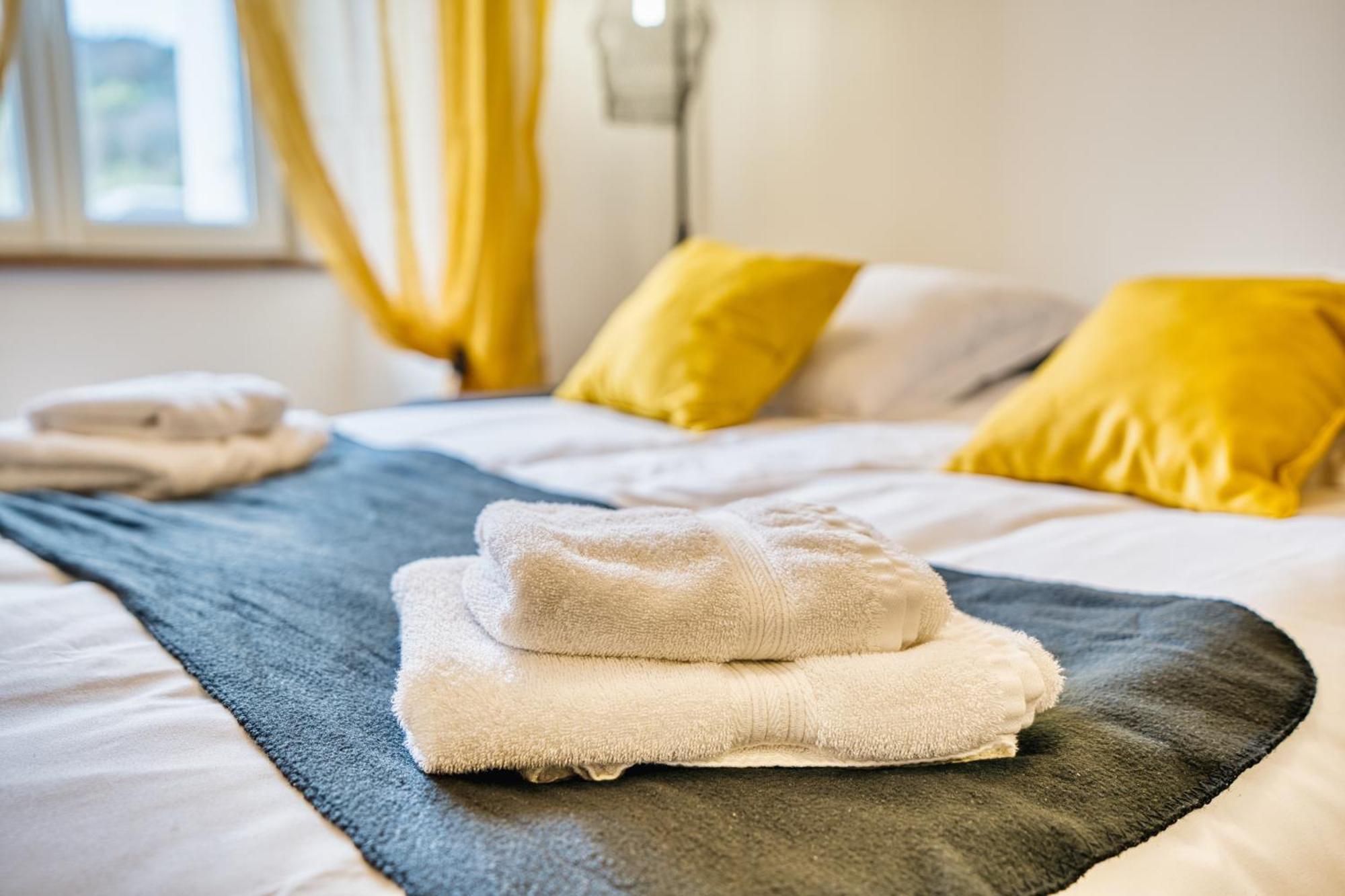 Les Hourtous Netflix Wi-Fi Fibre Terasse 4 Pers Apartment Banassac ภายนอก รูปภาพ