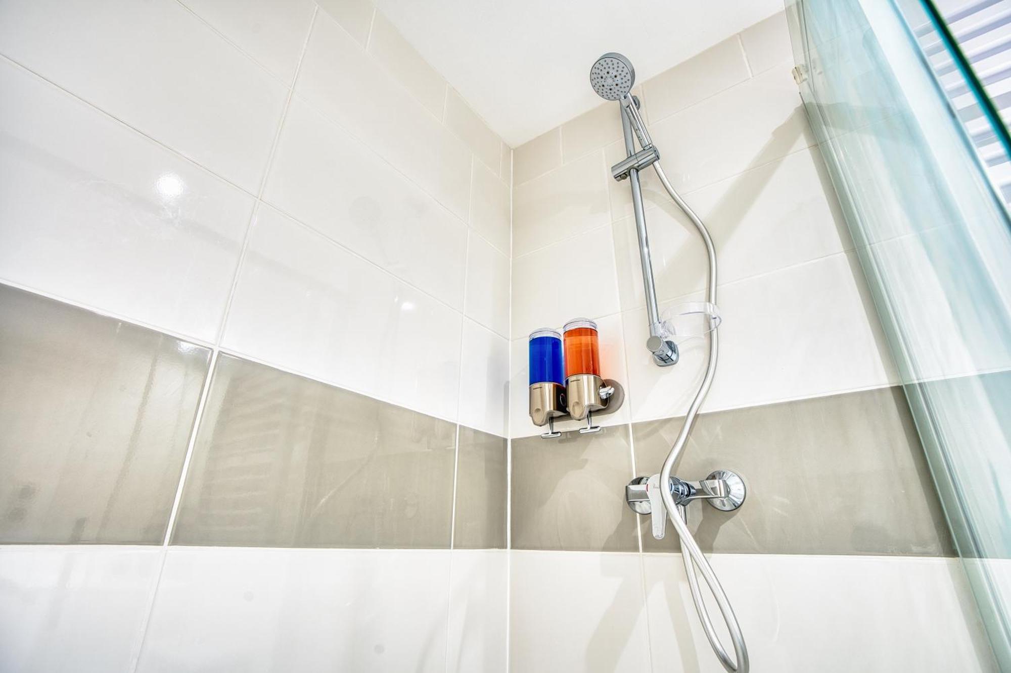 Les Hourtous Netflix Wi-Fi Fibre Terasse 4 Pers Apartment Banassac ภายนอก รูปภาพ